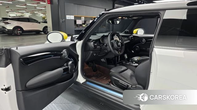 Mini Cooper Electric id 4533915 из Кореи 31
