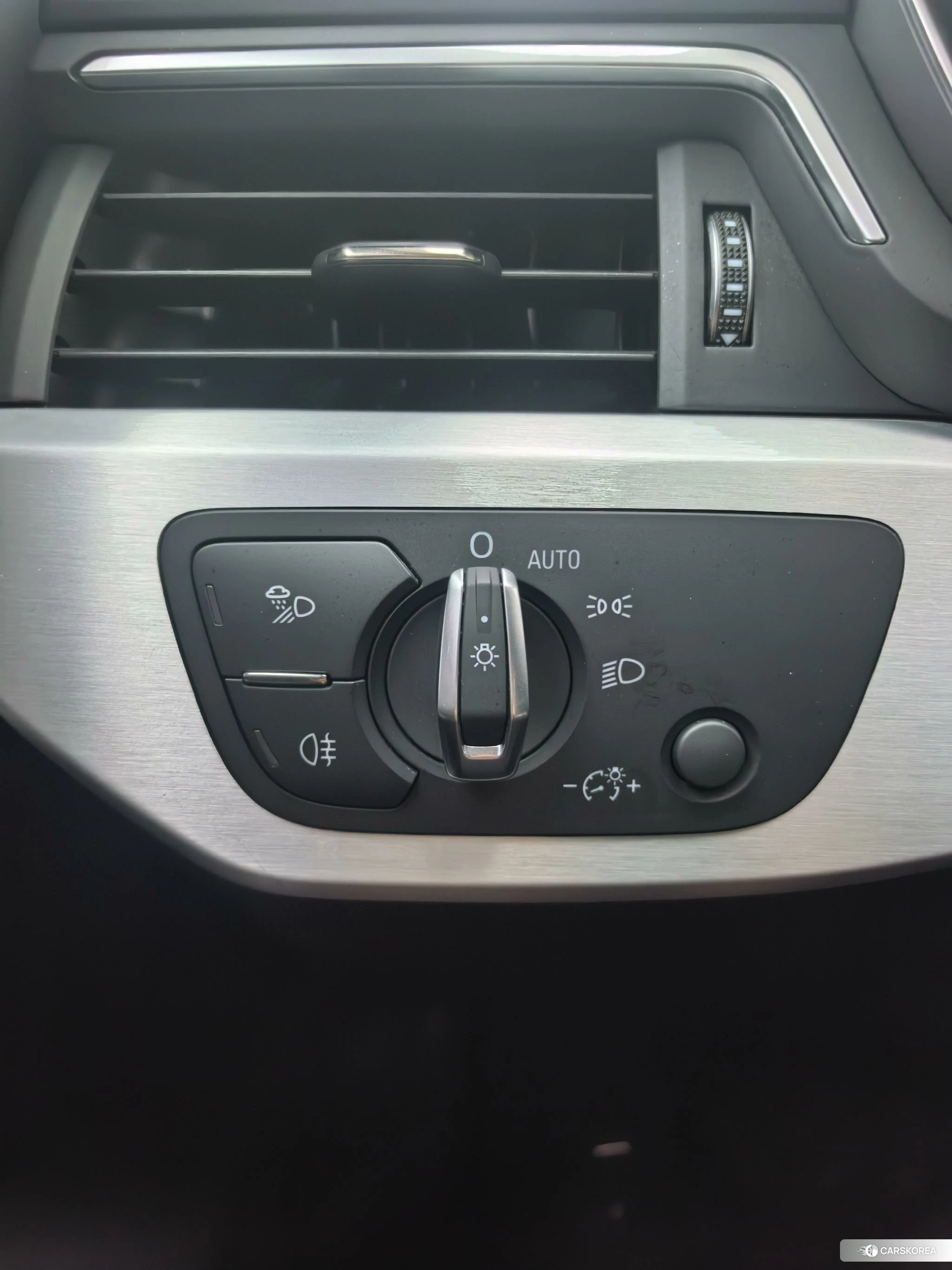 Audi A4L id 4461426 из Китая 24