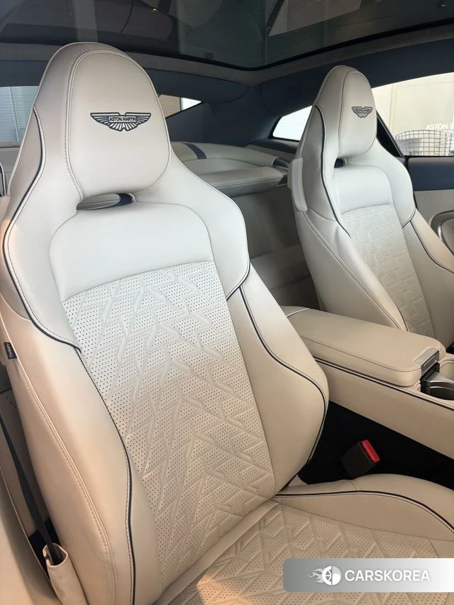 Aston Martin Vanquish id 4239516 из Китая 14