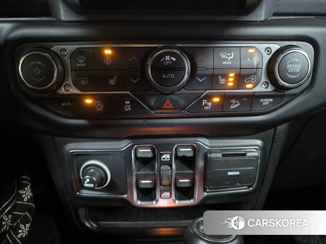 Jeep Wrangler (JL) id 3936495 из Кореи 19