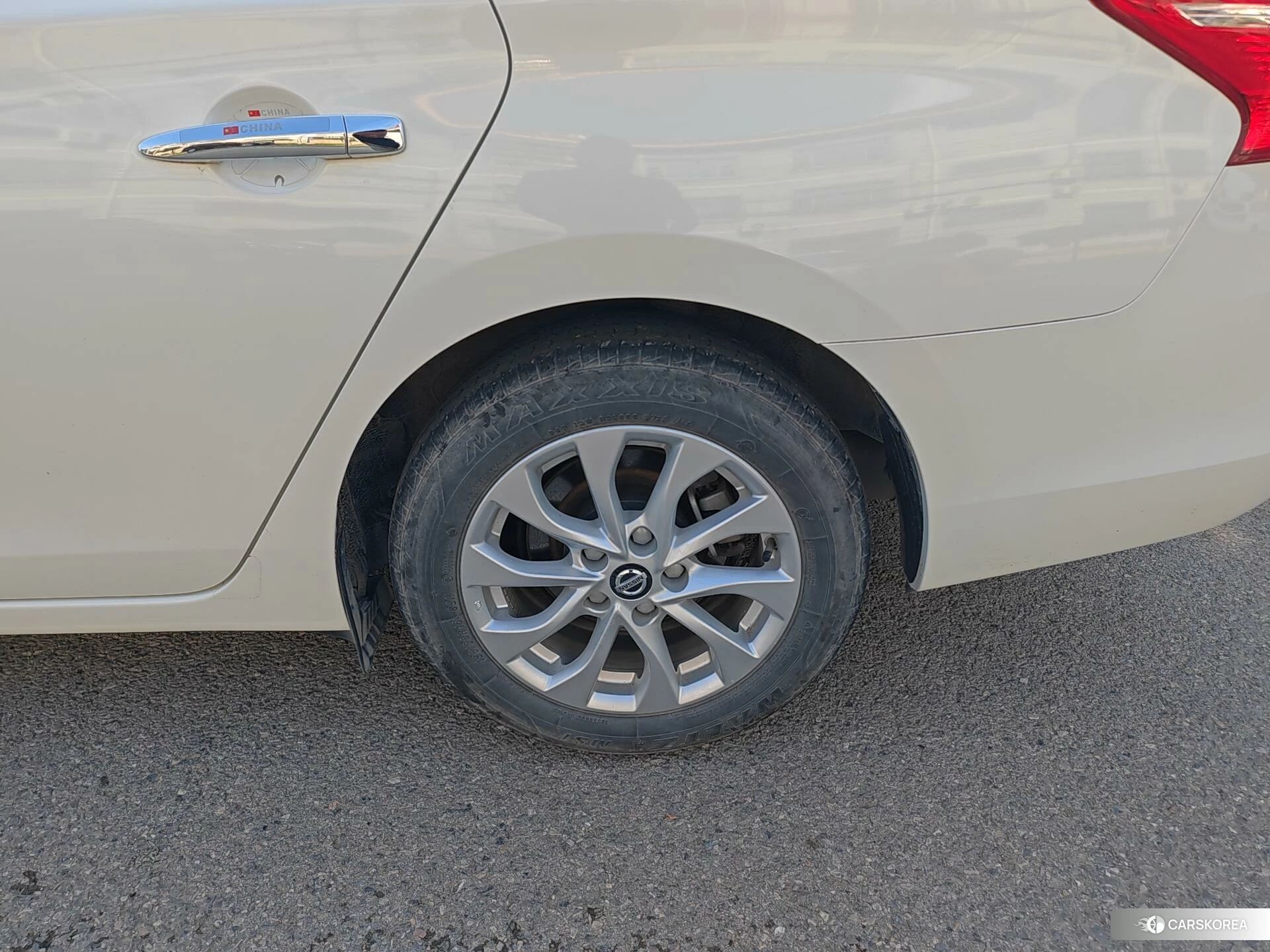 Nissan Xuan Yi id 4455890 из Китая 18