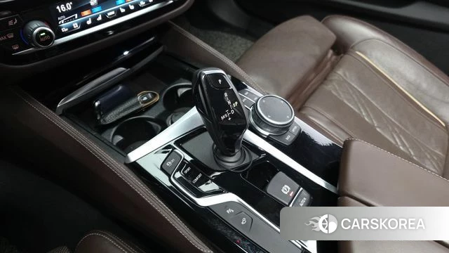 BMW 5 Series (G30) id 3905424 из Кореи 19