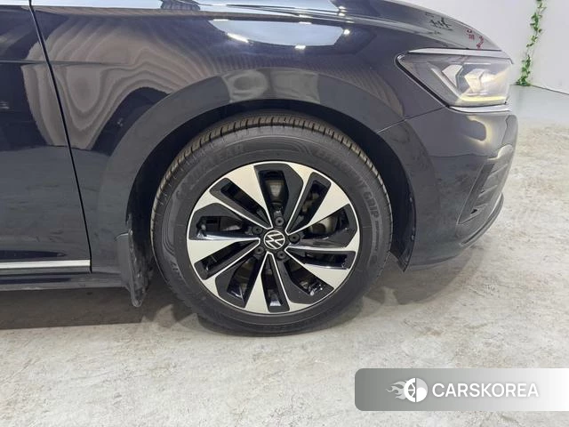 Volkswagen Passat id 4238926 из Китая 27