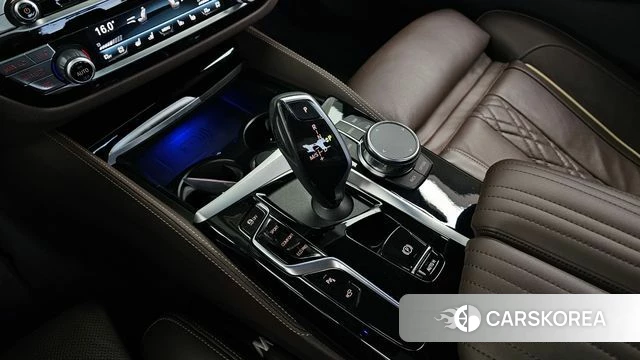 BMW 5 Series (G30) id 4280929 из Кореи 32