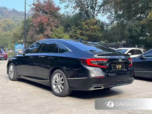 Honda Accord id 4241434 из Китая 9