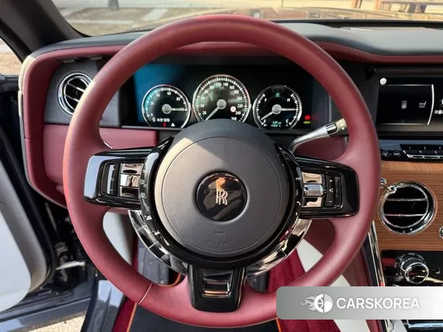 Rolls-Royce Cullinan id 3695533 из Кореи 19