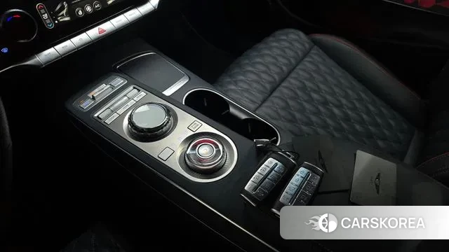 Genesis GV70 id 3388812 из Кореи 19