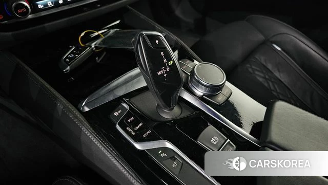 BMW 5 Series (G30) id 3834271 из Кореи 19