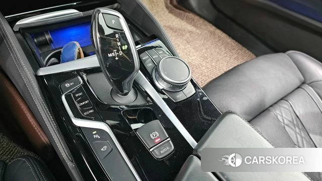 BMW 5 Series (G30) id 4410794 из Кореи 31