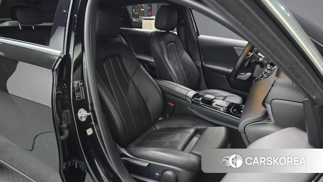 Mercedes-Benz A-Class W177 id 4642069 из Кореи 29