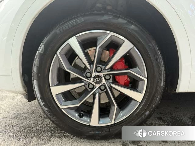 Audi Q5L id 4272828 из Китая 22