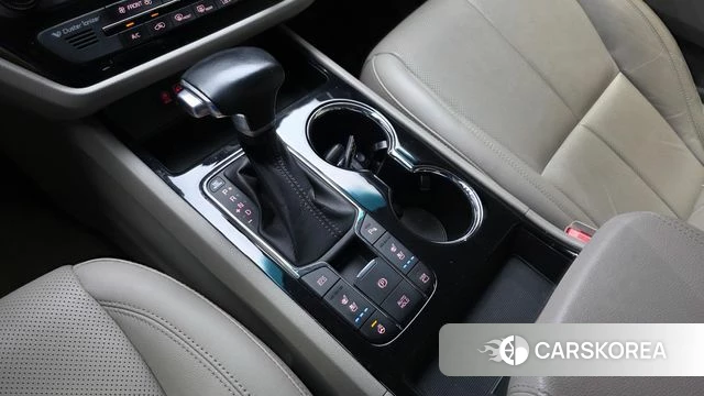 Kia The New Carnival id 4689456 из Кореи 19