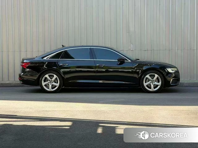 Audi A6L id 4215183 из Китая 25