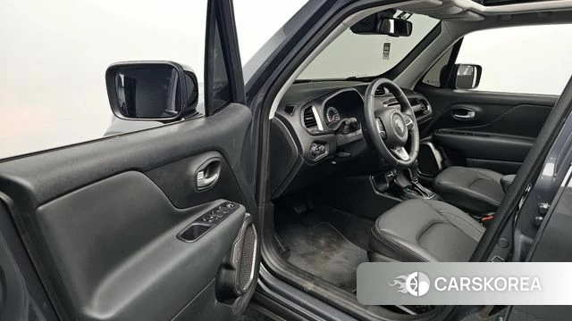 Jeep Renegade id 4725428 из Кореи 37