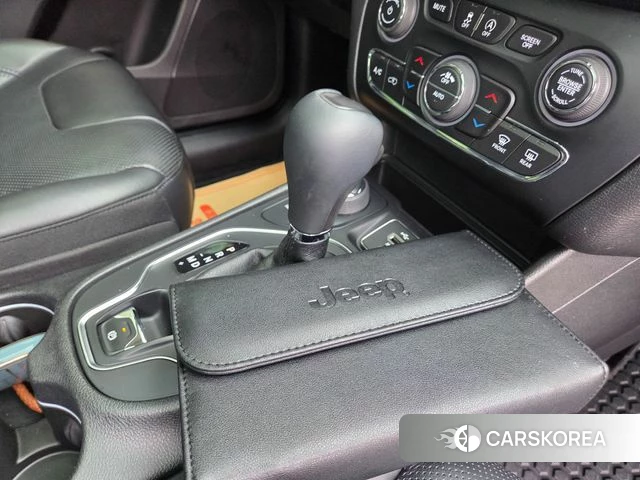 Jeep Cherokee (KL) id 3845844 из Кореи 19