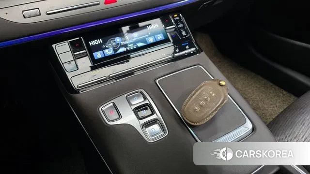 Hyundai The New Grandeur IG id 3444113 из Кореи 19