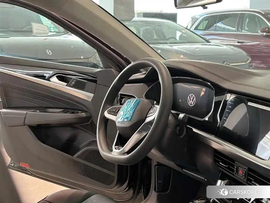 Volkswagen Passat id 4583692 из Китая 16
