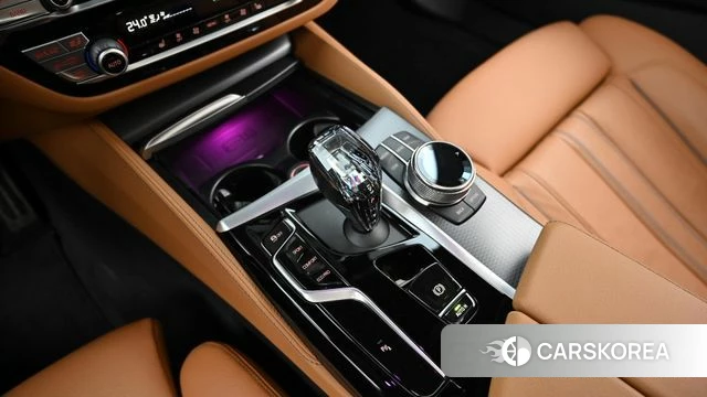 BMW 5 Series (G30) id 3805944 из Кореи 19