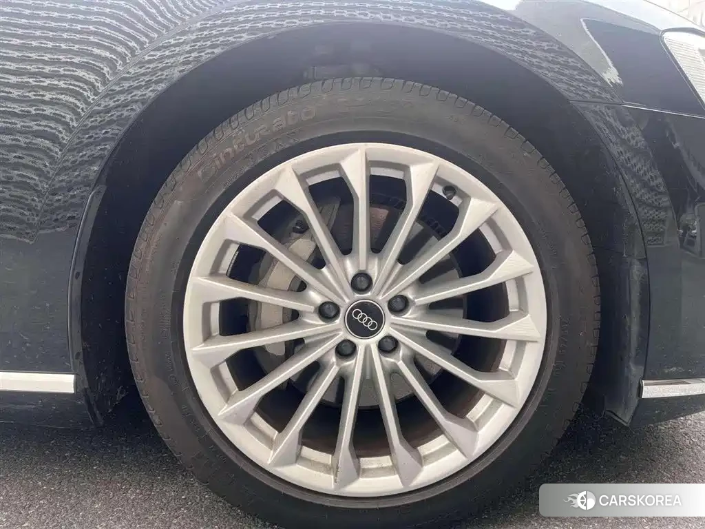 Audi A8 id 4577414 из Китая 13