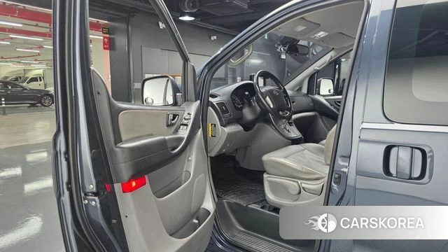 Hyundai The New Grand Starex id 4496830 из Кореи 32