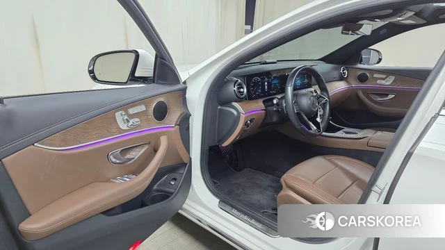 Mercedes-Benz E-Class W213 id 4665870 из Кореи 32