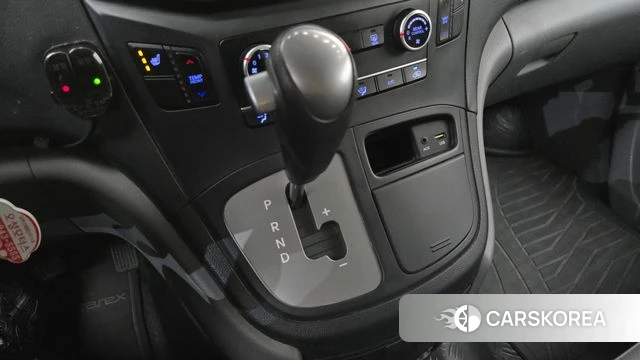 Hyundai The New Grand Starex id 3955821 из Кореи 19