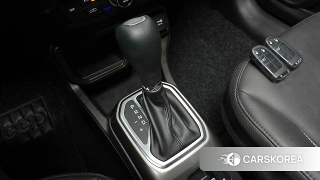 Jeep Renegade id 4657970 из Кореи 31