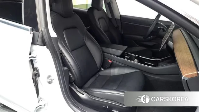 Tesla Model 3 id 3736273 из Кореи 19