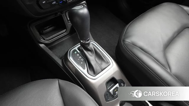 Jeep Renegade id 4637179 из Кореи 19