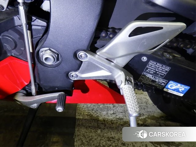 Honda CBR1000RR id 3946963 из Японии 31