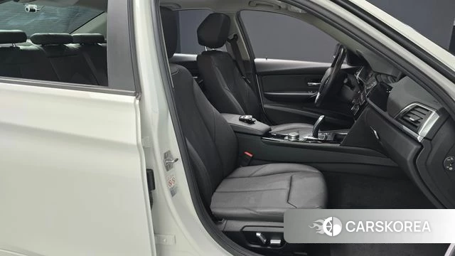 BMW 3 Series (F30) id 3829354 из Кореи 19