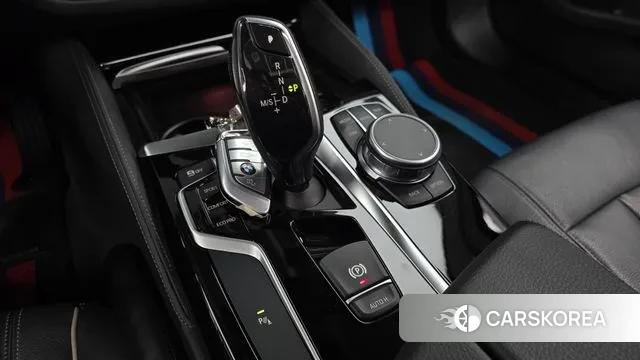 BMW 5 Series (G30) id 3520179 из Кореи 19