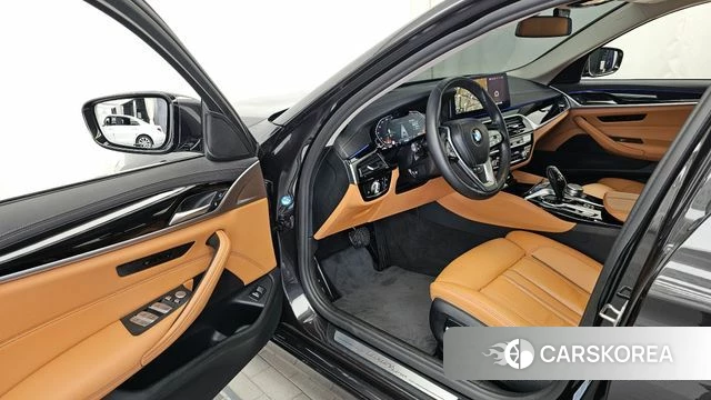 BMW 5 Series (G30) id 4244557 из Кореи 33