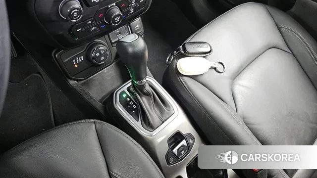 Jeep Renegade id 3489321 из Кореи 19