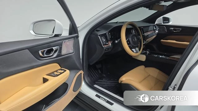 Volvo V60 Cross-Country 2nd Generation id 4683684 из Кореи 31