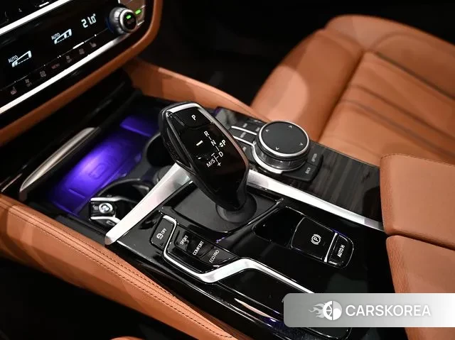 BMW 5 Series (G30) id 3324152 из Кореи 19