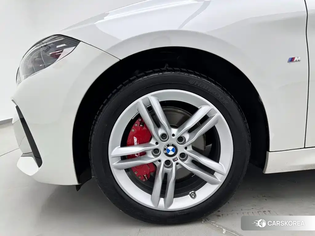BMW 1 series id 4606839 из Китая 32