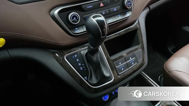 Hyundai The New Grand Starex id 4568521 из Кореи 29