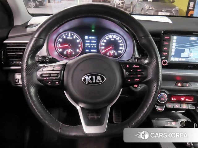 Kia Stonic id 4776398 из Кореи 17