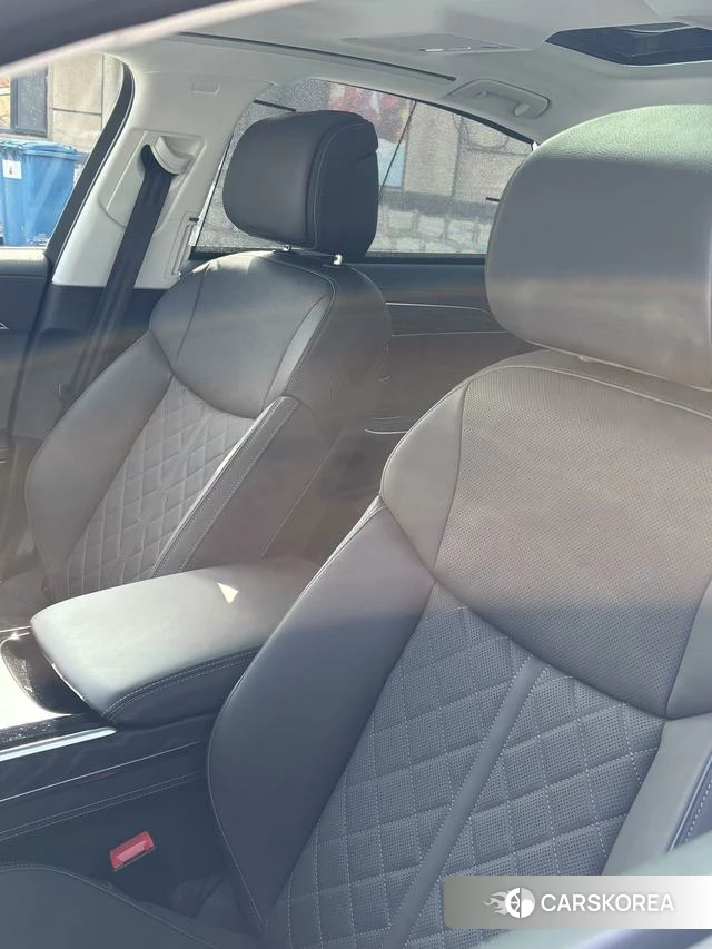 Audi A8 id 4259473 из Китая 10