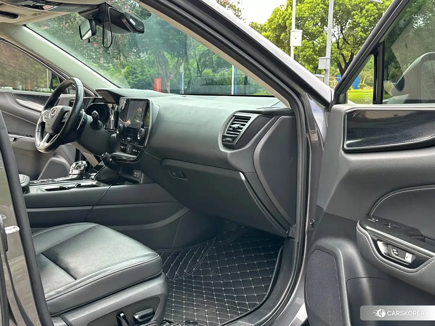 Lexus NX id 4565271 из Китая 14