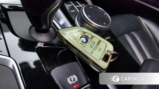 BMW 5 Series (G30) id 3434749 из Кореи 19