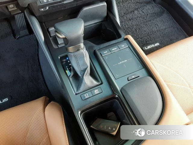 Lexus ES300h 7th generation id 3923515 из Кореи 19