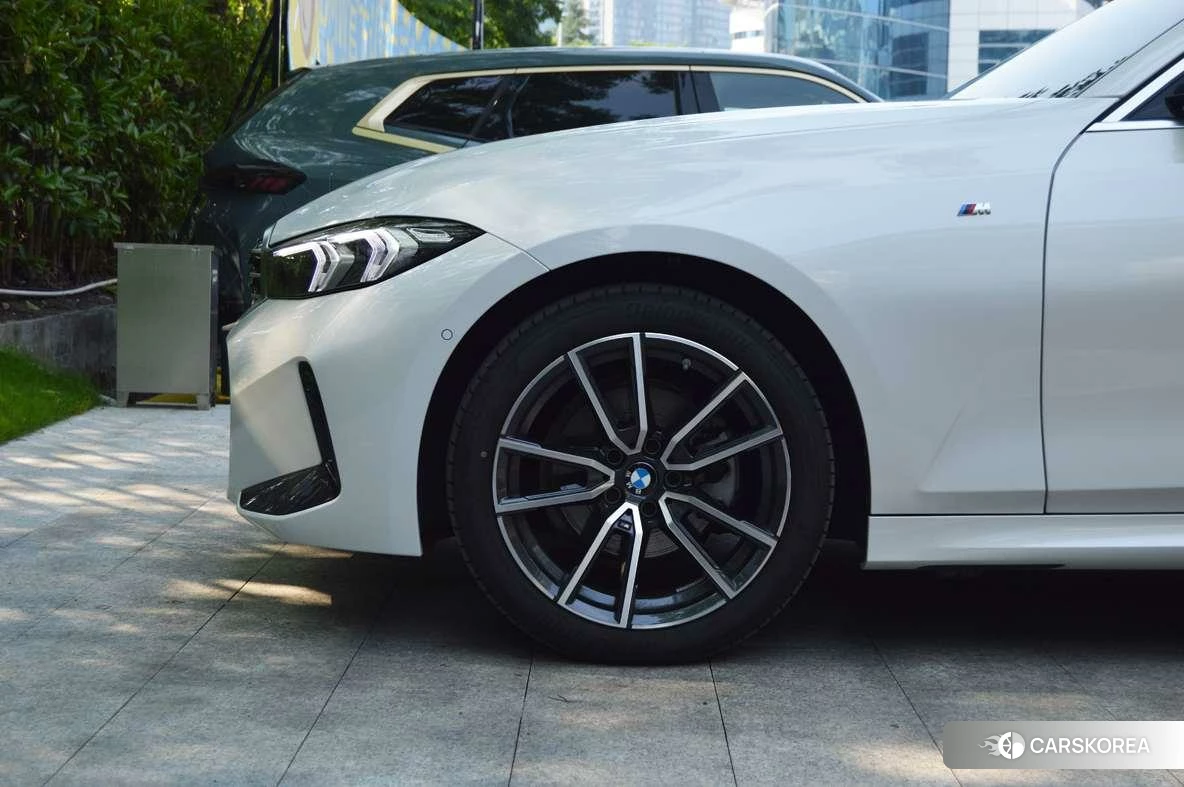BMW 3 series id 4467647 из Китая 13