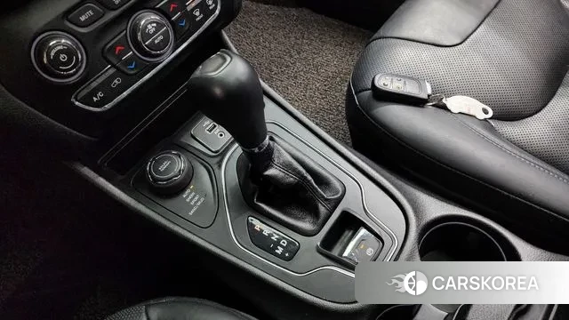 Jeep Cherokee (KL) id 3480196 из Кореи 19