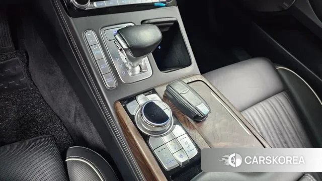 Genesis G90 id 3703569 из Кореи 19