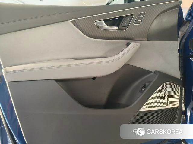 Audi SQ7 id 4275689 из Китая 19