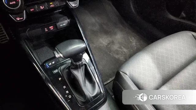 Kia Stonic id 3682438 из Кореи 19