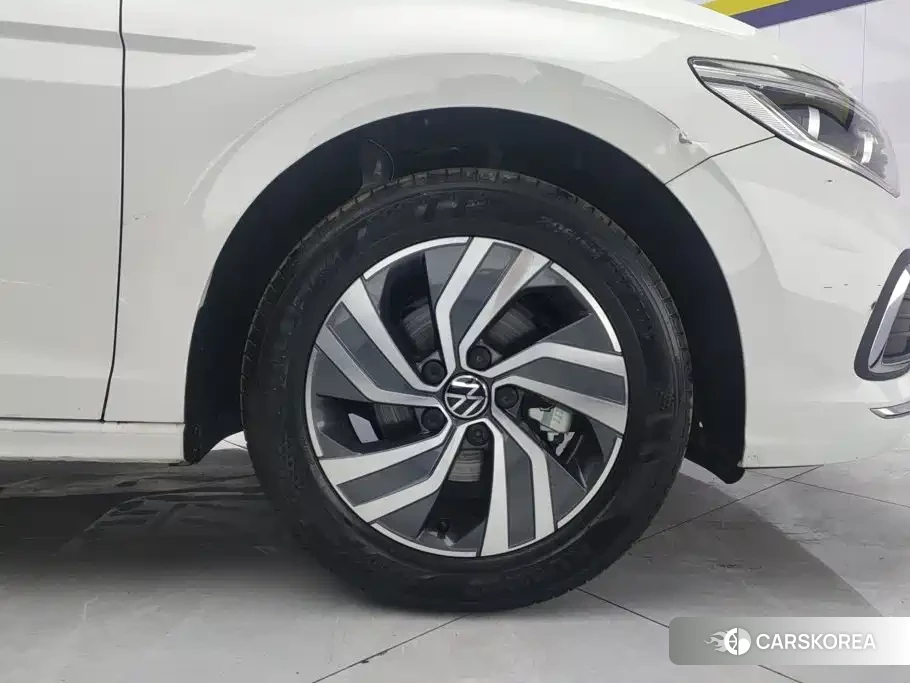 Volkswagen Bora id 4576683 из Китая 15
