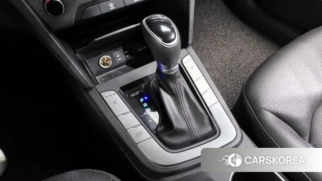 Hyundai Avante AD id 3085552 из Кореи 19